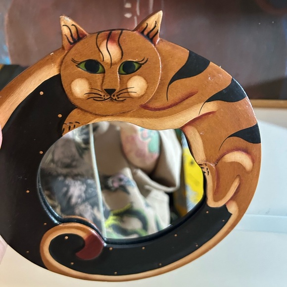 Handcrafted 8" Cat Design Decorative Wall Mirror Indonesia - Picture 10 of 14